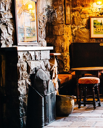 The public bar at The App AvaiBook Argyll Scotland